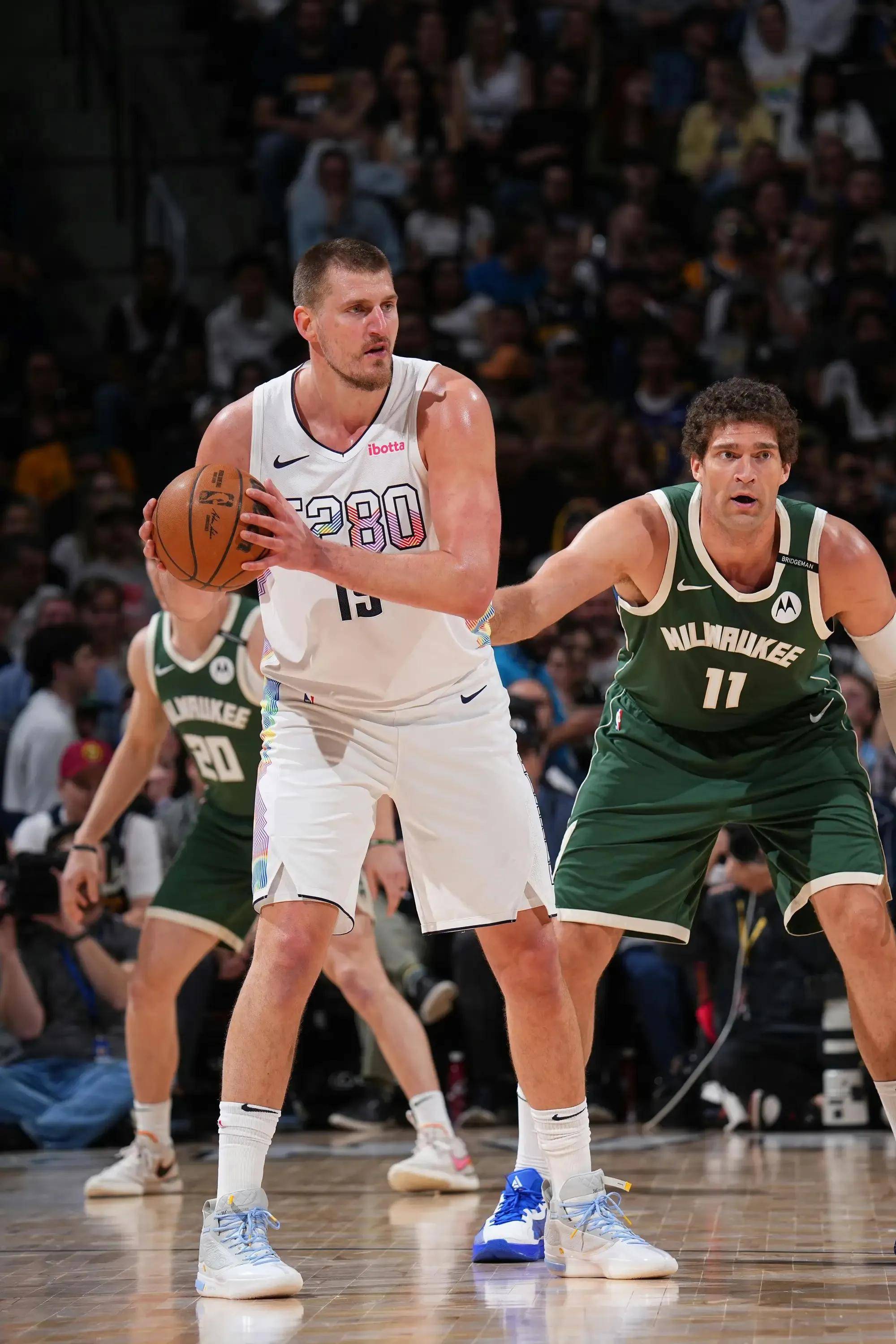 男子多向飞 男子多向飞