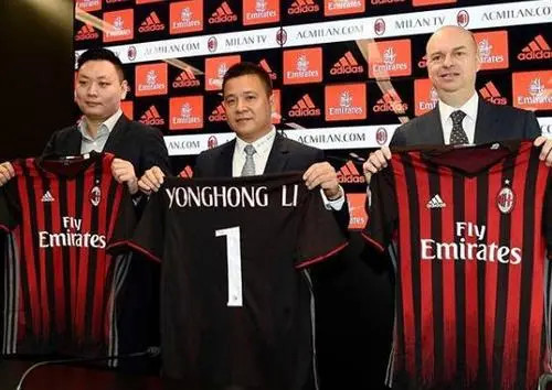 在少数官员 在少数官员