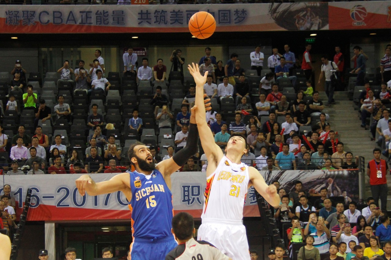 球与二点球 球与二点球